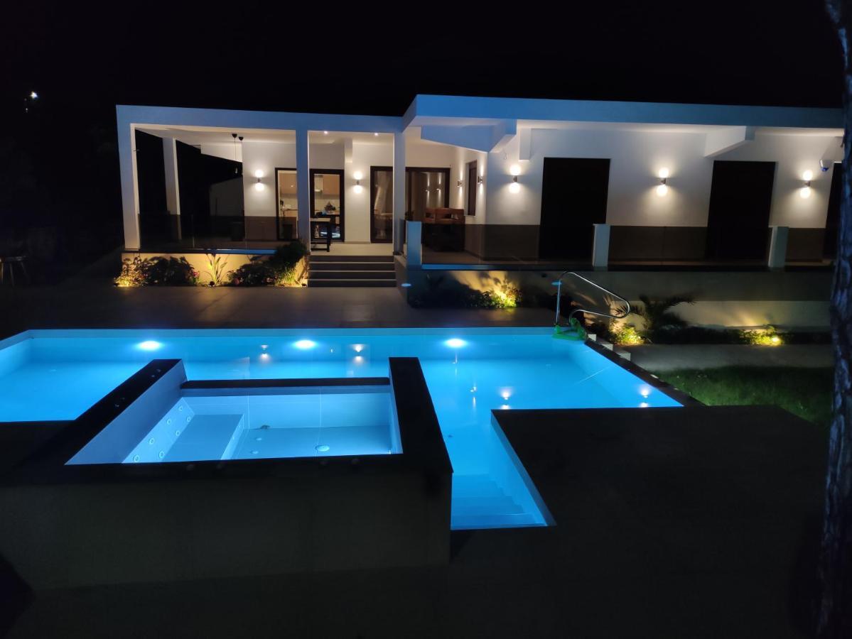 Luxury Villa Anemone With Private Pool Pastida エクステリア 写真